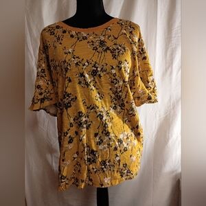 Time and Tru Yellow Floral Short Sleeve Top